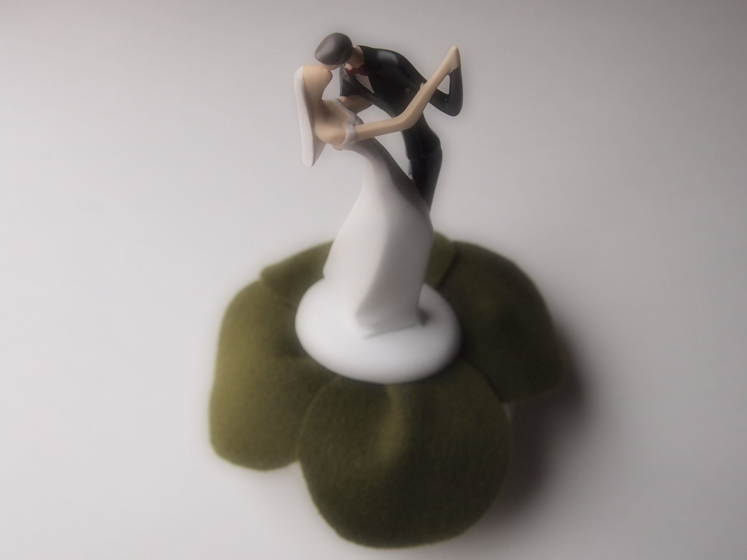 Wedding Cake Topper Green Bride Groom