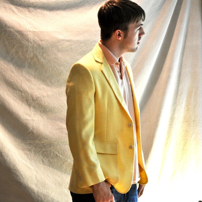 Yellow SportCoat. 1960's Silk Lemony Yellow Jacket 37S Men's Women's Unisex Blazer. Eveteam