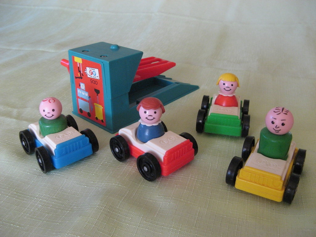 Vintage Fisher Price Garage Parking Ramp Cars, Little People