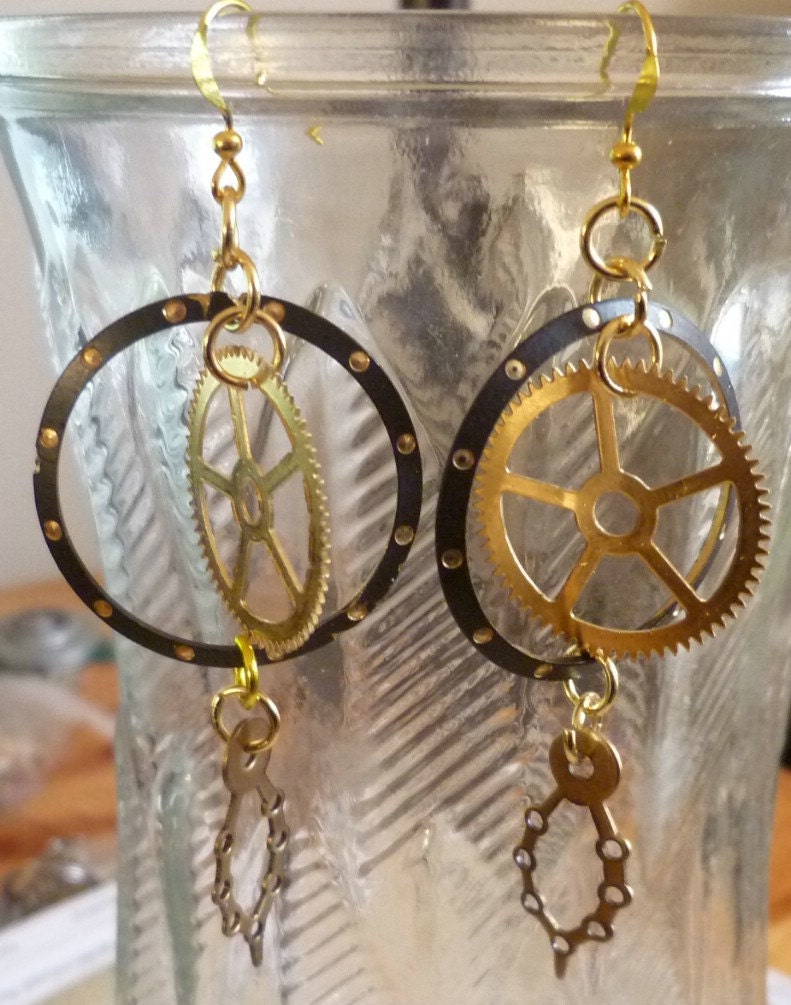 Steampunk Dangle Earrings in Brass Lets Spin
