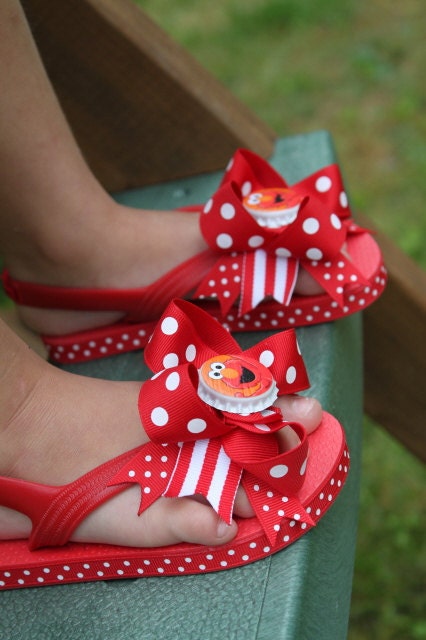 Bow Flip Flops -- Elmo inspired bow flip flops -- perfect for her birthday party
