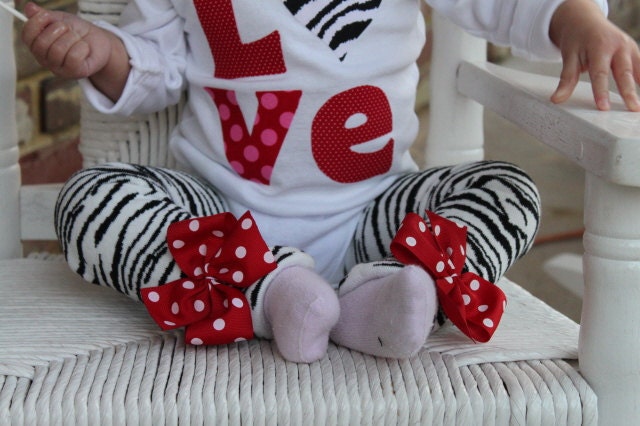 Baby Girl Valentines Day Outfit Little by DarlingLittleBowShop