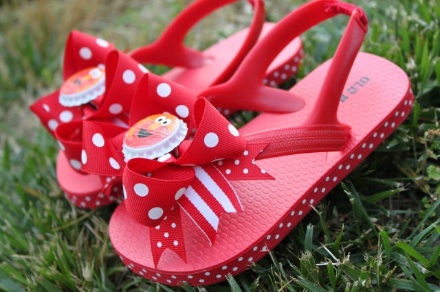 Bow Flip Flops -- Elmo inspired bow flip flops -- perfect for her birthday party