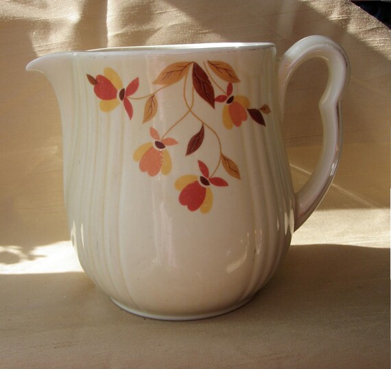 Items similar to Vintage HALL Autumn Leaf/Jewel Tea Pitcher on Etsy
