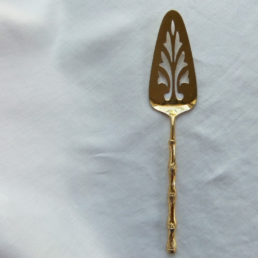 Vintage Gold Bamboo Handled Pie Server