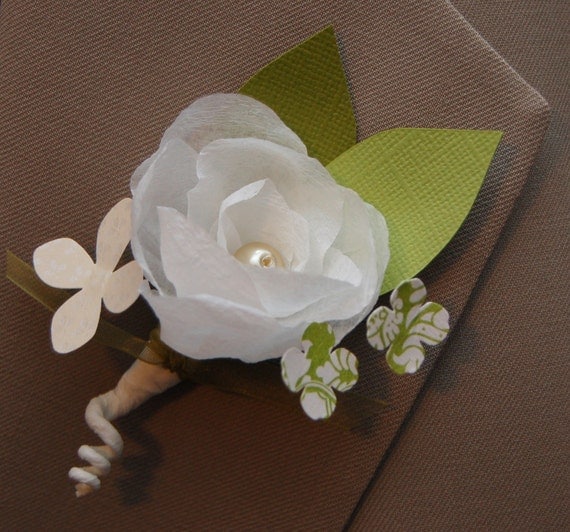 Paper Flower Boutonniere - Green, Ivory and White