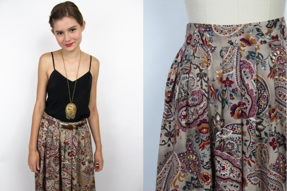SALE - 80s Maxi Skirt / High-waist Skirt / 80s Paisely Skirt