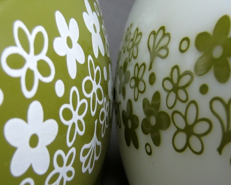set of four PYREX avocado flowers Spring Blossom mixing bowls in the CINDERELLA style 1972 - 1979