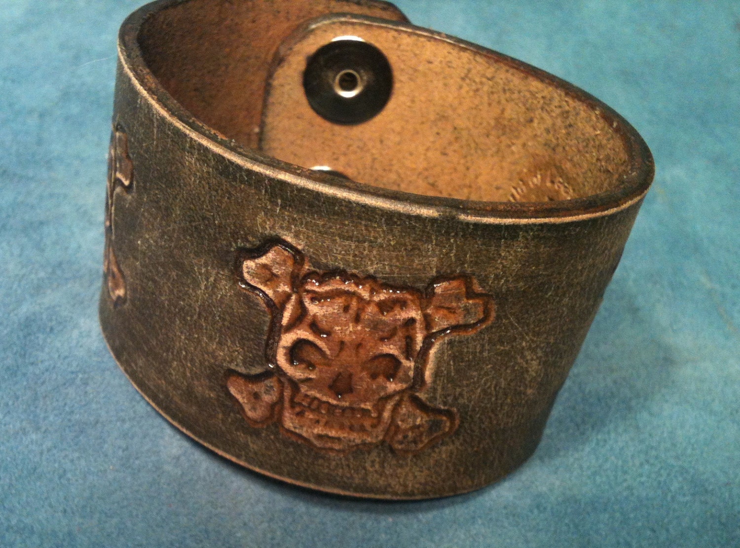 Men's Distressed Leather Cuff, Skulls, Gray