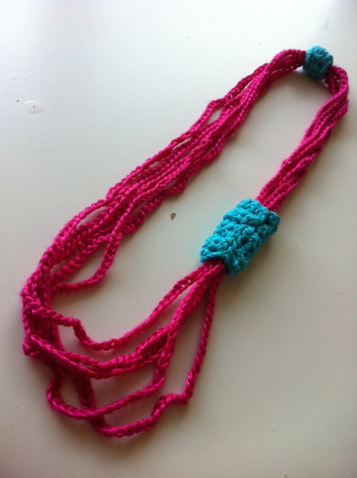 Color Blocking Crochet Necklace