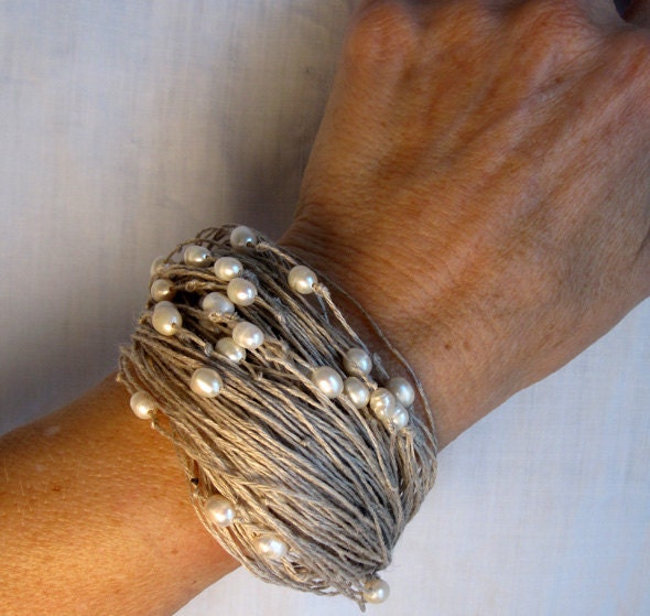 Bracelet pearl linen white pearl wedding eco chic summer spring fashion handmade mediterranean style - espurna88 Bracelet pearl linen white pearl wedding eco chic summer spring fashion handmade mediterranean style - espurna88