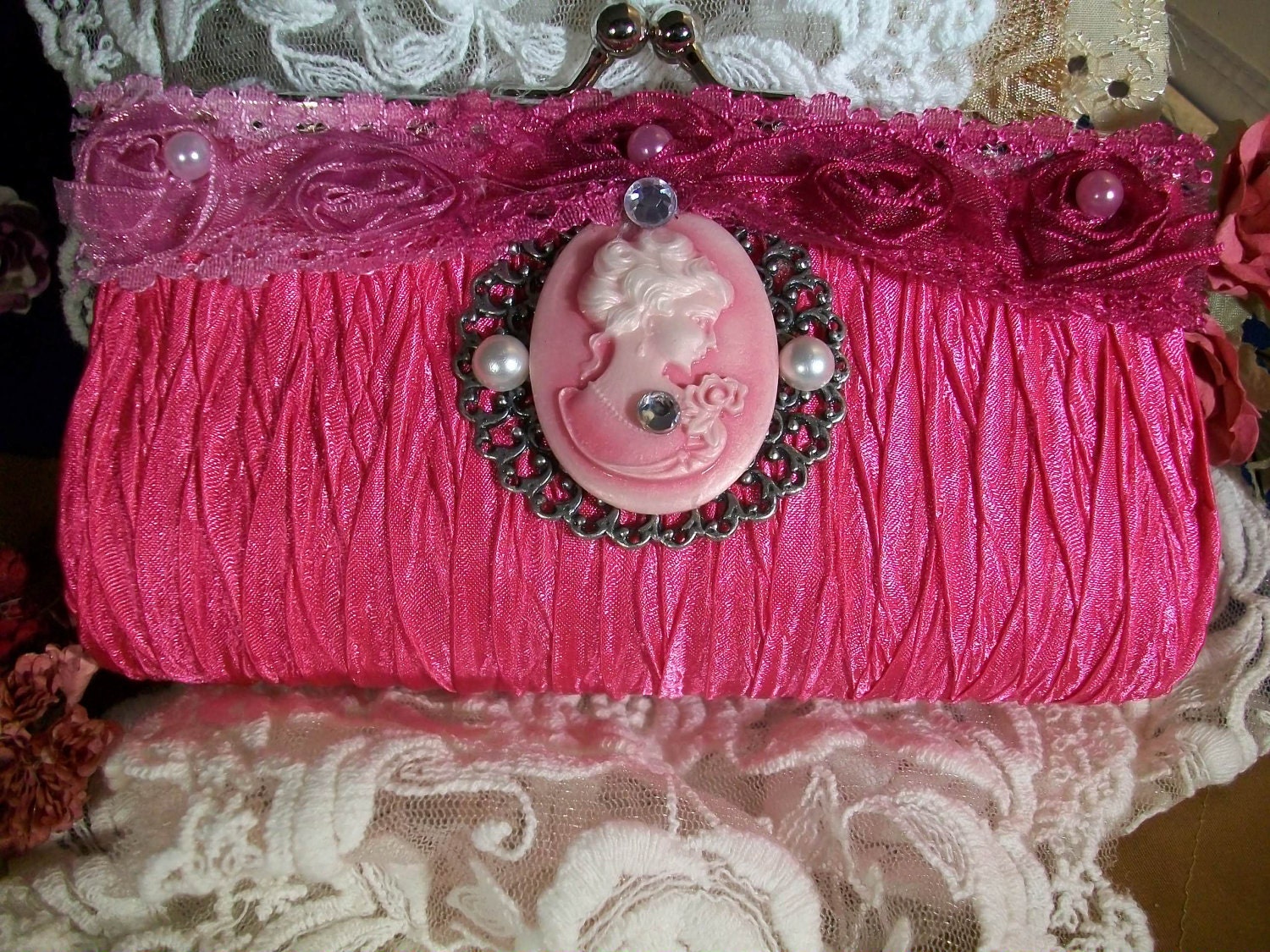 Large Parisian Cameo Coin Purse