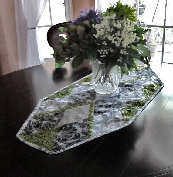 Quilted Geometric Table Runner Black and White by StarlitGardens