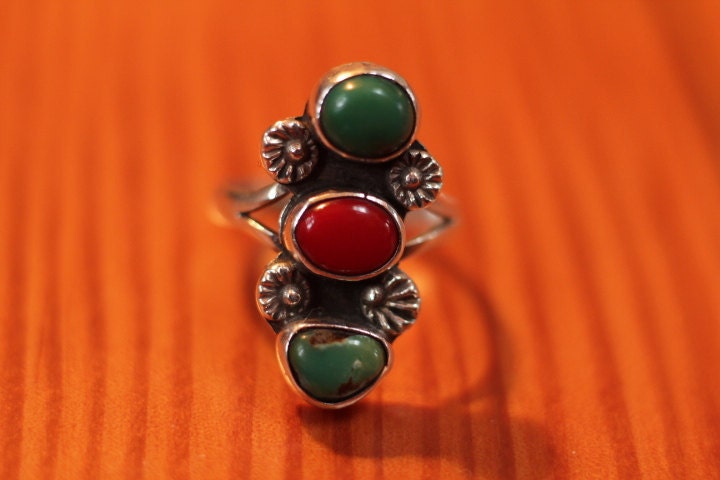 Vintage Sterling Silver Turquoise and Coral Ring size 7 Navajo