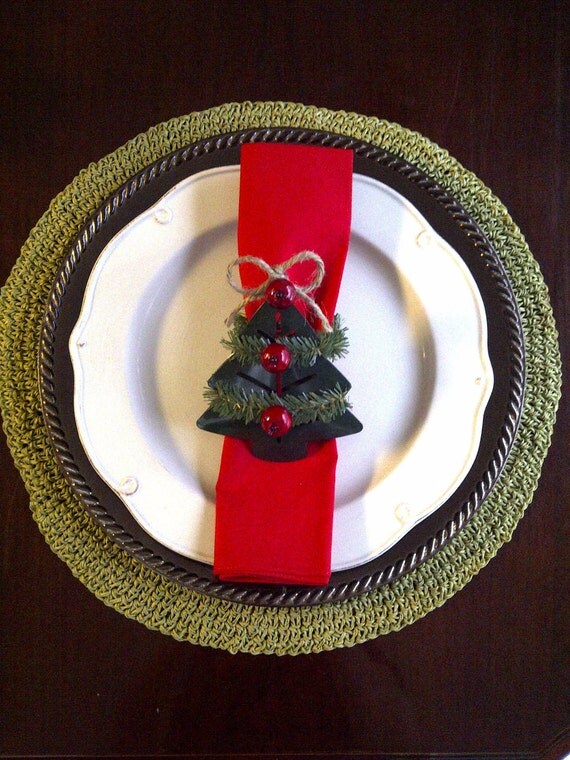 Items similar to Christmas Tree Berry Napkin Ring Home Decor Floral