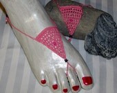 Barefoot Sandals - Pink crocheted foot jewelry with pink and white 'pearl' beading and star adornment.