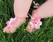 Barefoot Sandals for baby - crochet jewelry, infant girl, pretty accessory, FLOWER design
