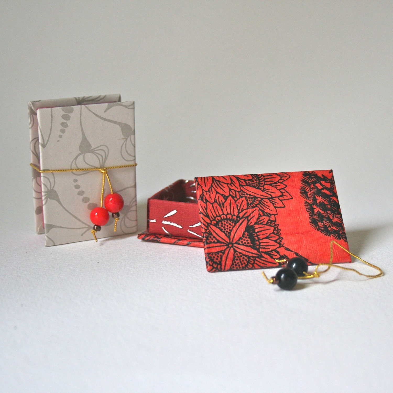 Handmade Gift Boxes for Favors Stocking Stuffers Jewelry Bit Box Pair in Red & Black