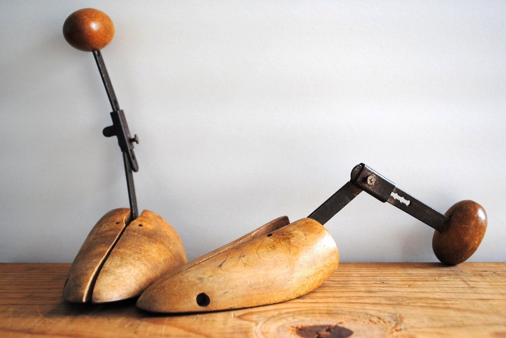 Pair of Vintage Wood Shoe Forms - Two Wooden Shoe Stretchers - labiblioteca