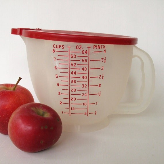 Tupperware Mixing Bowl Measuring Cup Mix 'n' by LaurasLastDitch
