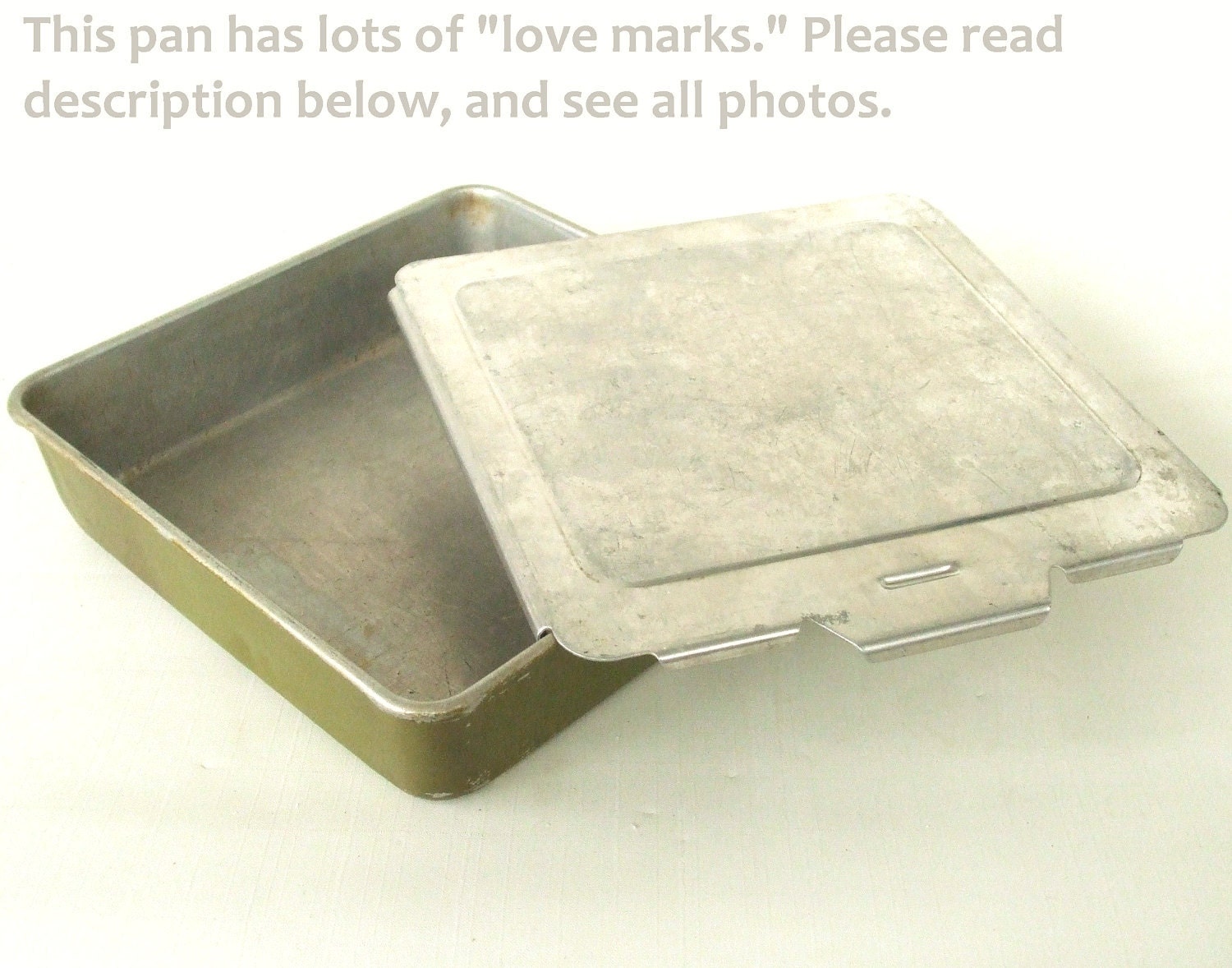 Aluminum Cake Pan Sliding Lid 8 x 8 Square by LaurasLastDitch