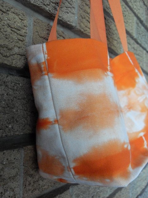 Sale: Tie-dyed shoulder bag