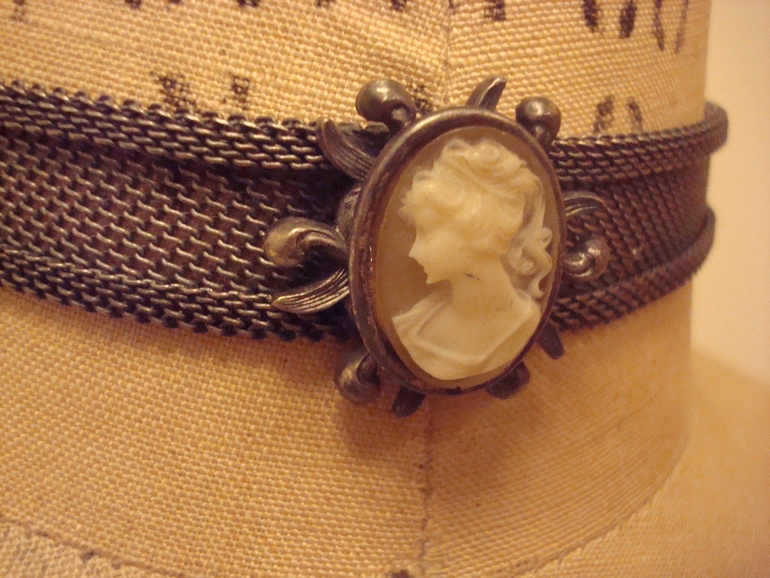 Gothic Cameo