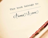 This book belongs to - Custom Calligraphy Wooden Stamp with Your Name - Bookplate - Saison Paris Style