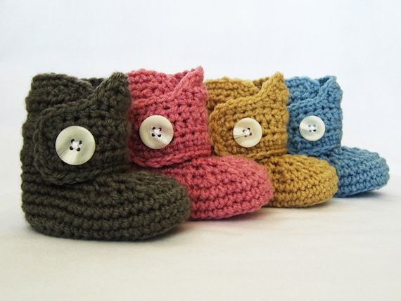 CROCHET PATTERN Baby Button Boots (4 sizes included from newborn-24 months) Instant Download