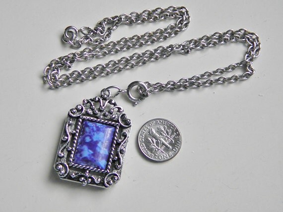 Vintage Lapis Lazuli Blue Pendant Necklace