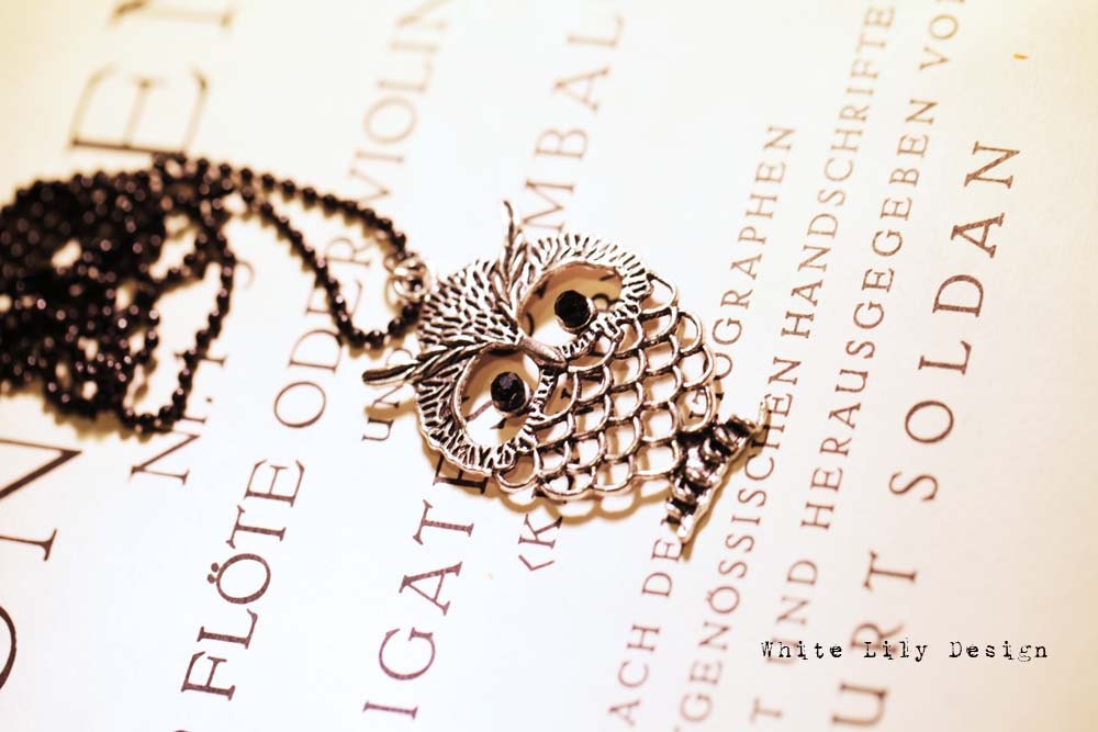 Big Owl Pendant . Silver color . Black Ball Chain . Gift . Black eyes