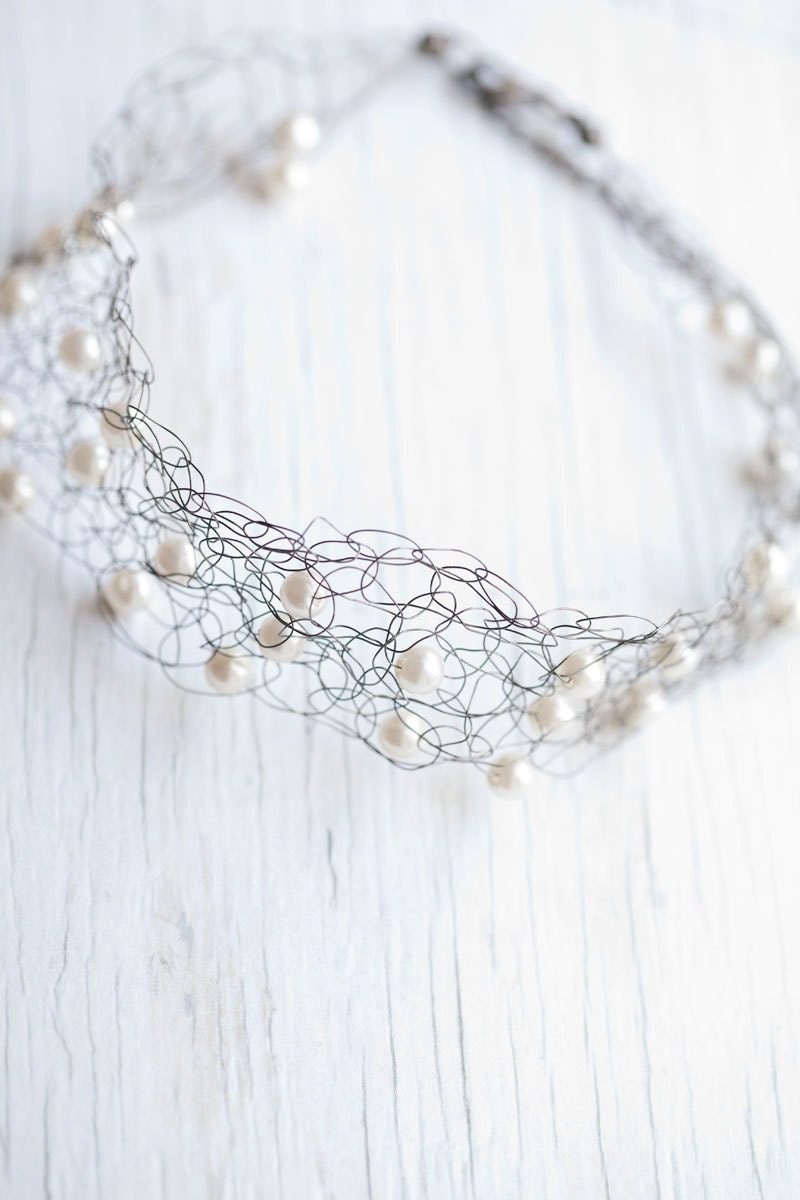 Pearls choker . Wedding . Rock . Edgy . Bridal