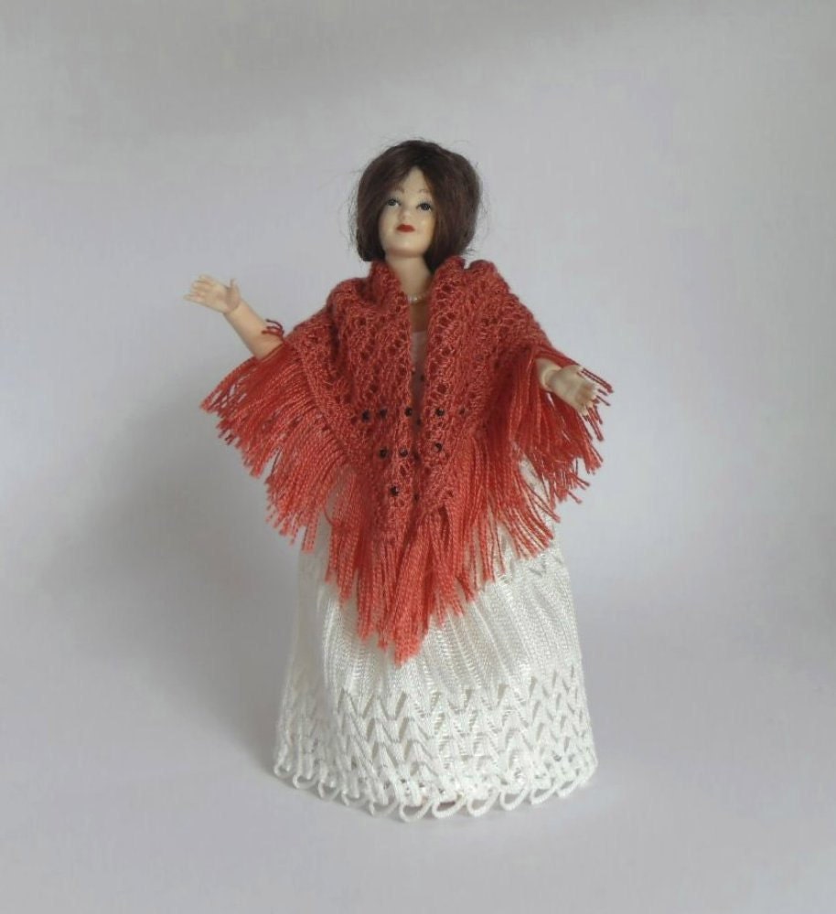 1:12 scale Dollhouse Miniature Square Shawl in Shantung Style Spun Silk Thread Hand Knit for Lady Doll - Deep Shell Pink.