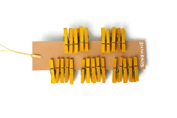 Mini clothespins . sunshine yellow . 1 inch pegs . 25 ct.  clip . wood . miniature . small . embellishment . scrapbooking . crafts - TodoPapel