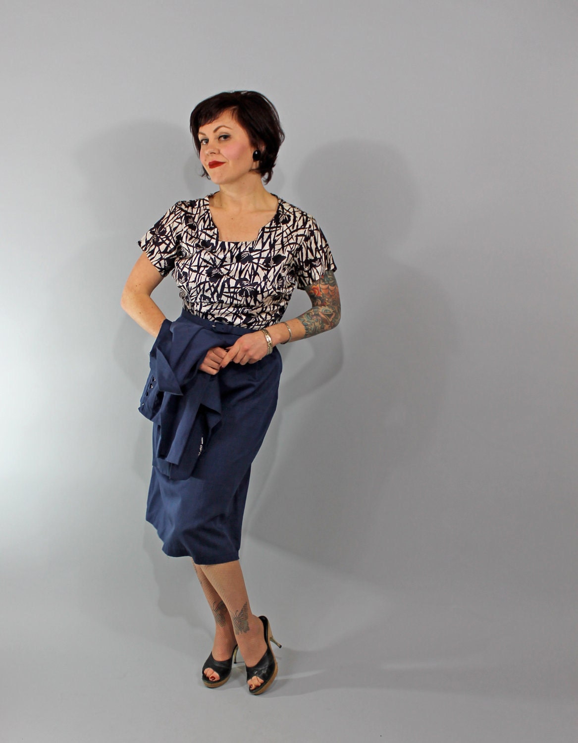 1950s Vintage Dress Set...Spring Fashion Navy Blue and Printed Top Wiggle Dress with Matching Jacket Size Medium