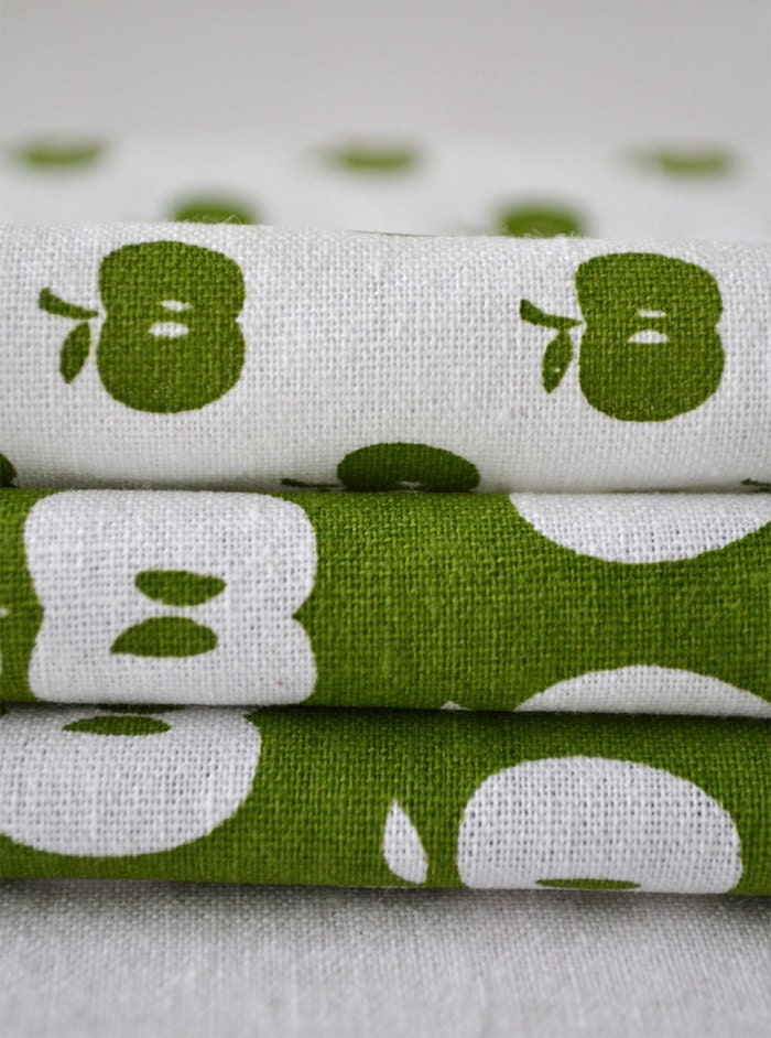 APPLES hand printed fabric quarter