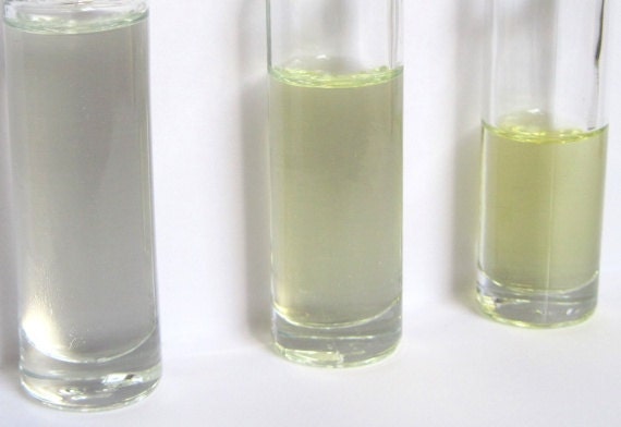 White Tea & Plum Perfume Oil