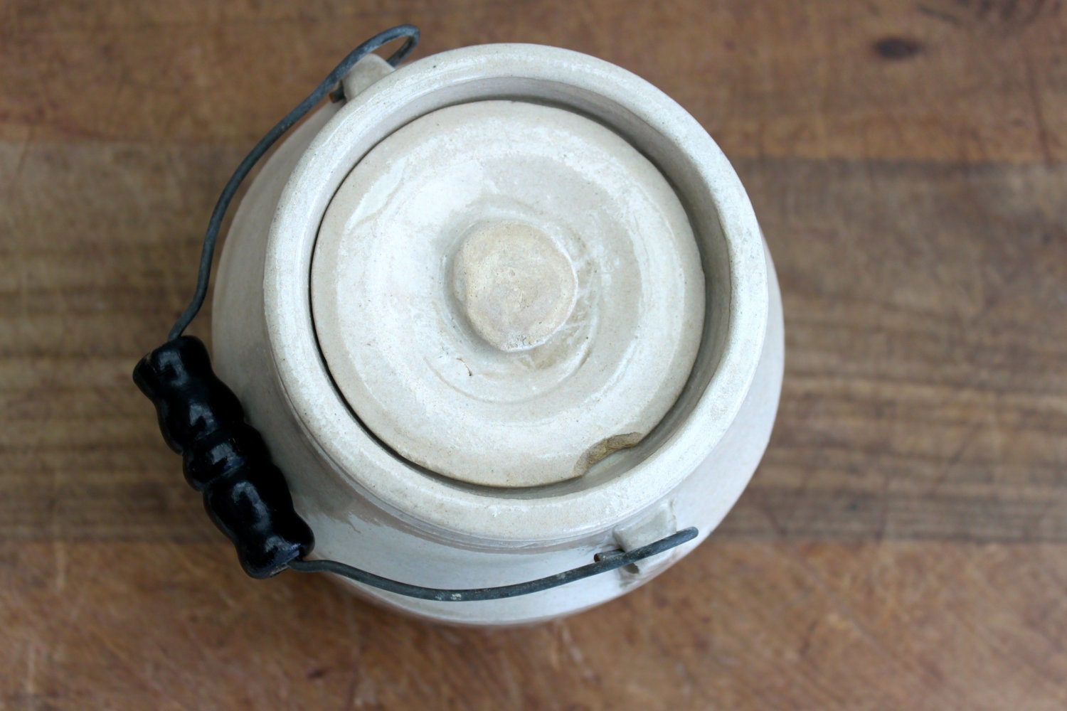 Vintage crock pot