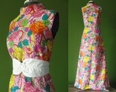 Vintage 1960s 70s KAY SILVER Mock Neck A Line Maxi Dress with Multi Coloured Psychedelic Pattern with Large Roses Size 8 to 10 Medium