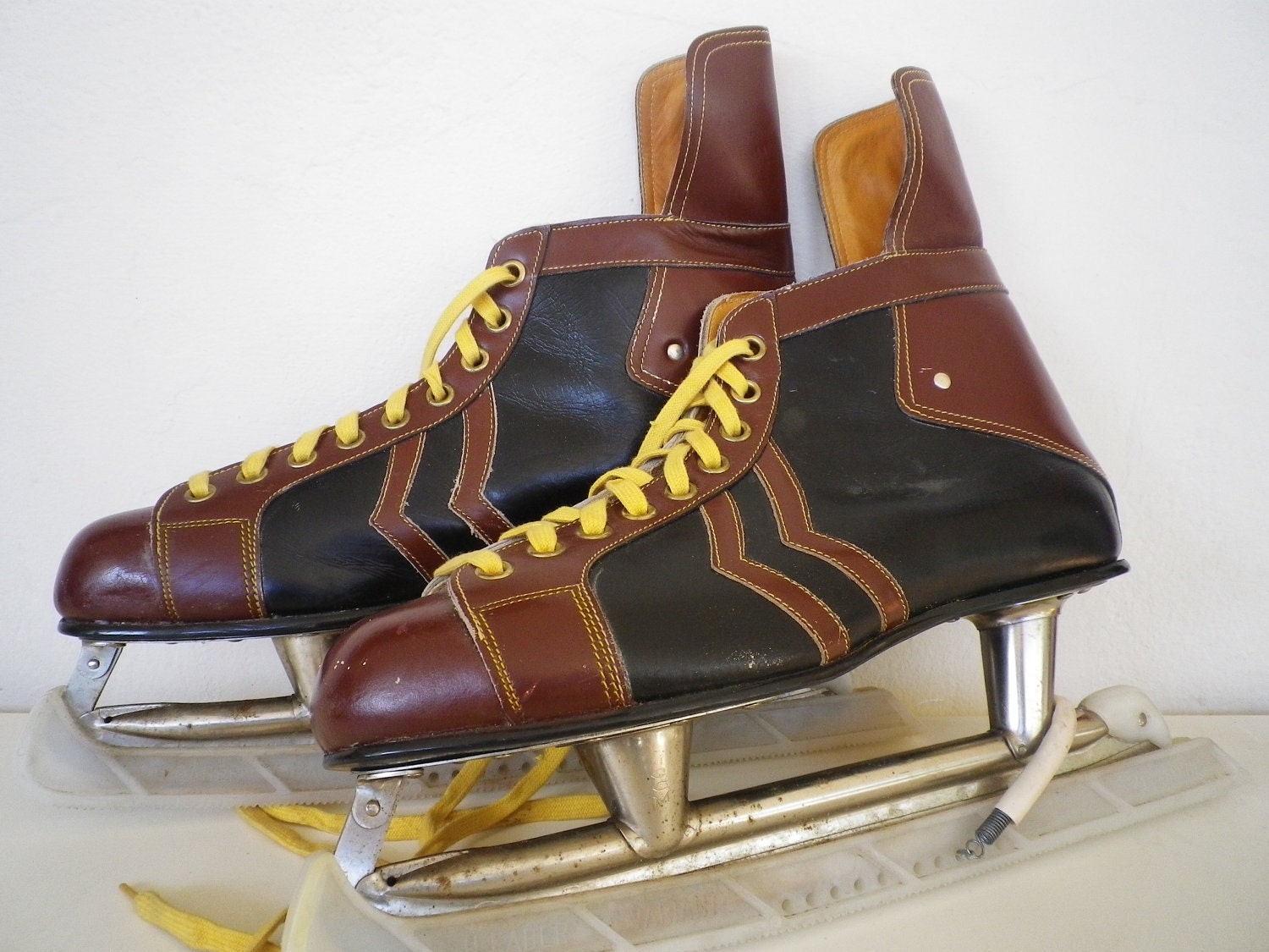 Leather Ice Skate Collectors Vintage Collectable Sport Shoes