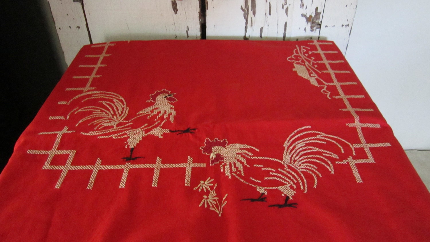 Red Rooster Farmhouse Tablecloth - Cross Stitch