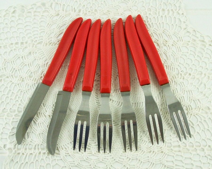 Vintage Quikut Red Bakelite Handled Flatware Forks and Knives Set of 7 - esther2u2