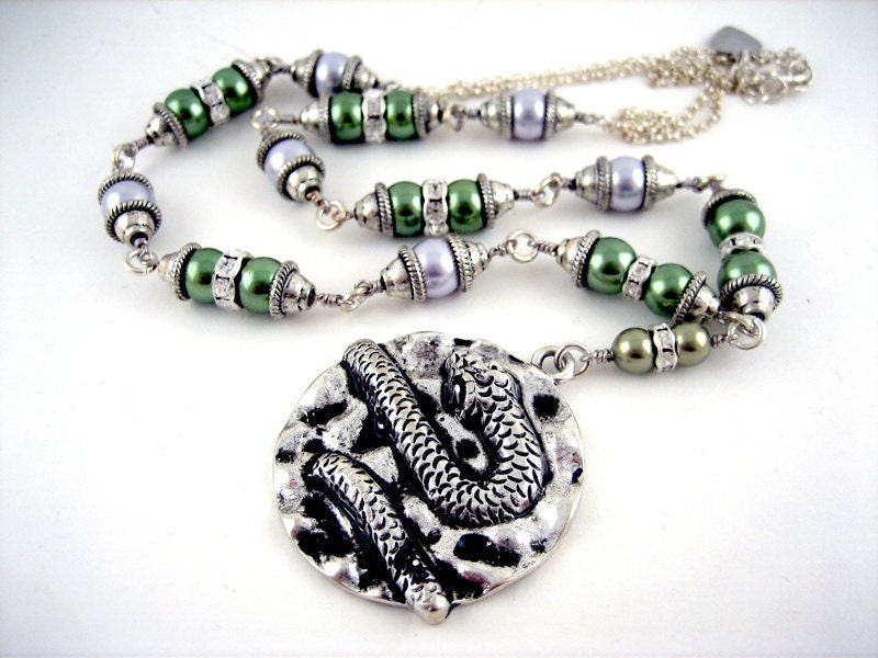 Prestige Slytherin House Necklace - Harry Potter - House Colors