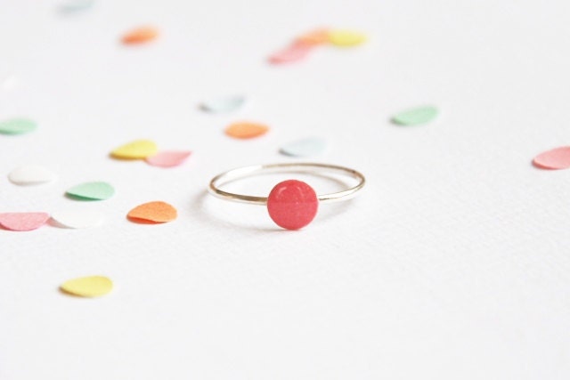 Confetti ring raspberry 'you only need one confetti to remember the party...' sterling silver