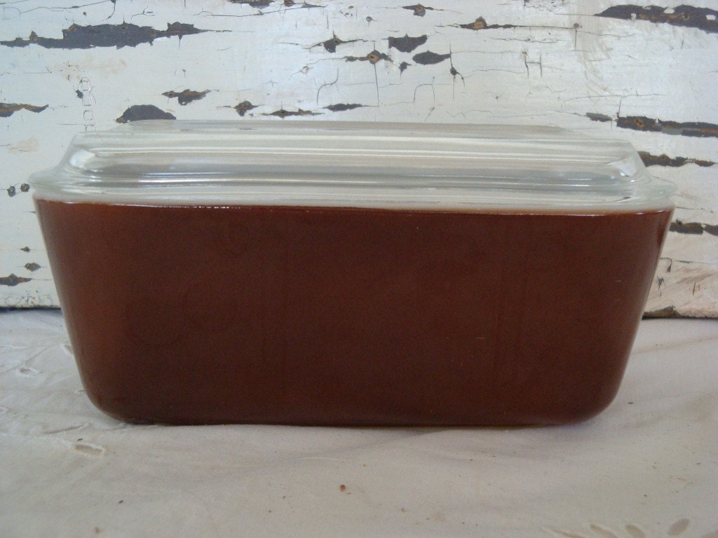 Pyrex Brown Refrigerator Dish