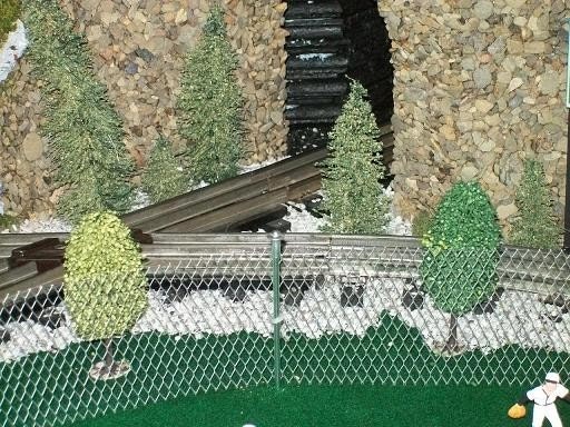 Miniature Chain Link Fence with Posts - great for doll houses, model railroad layouts, ffairy gardens or Matchbox scenes