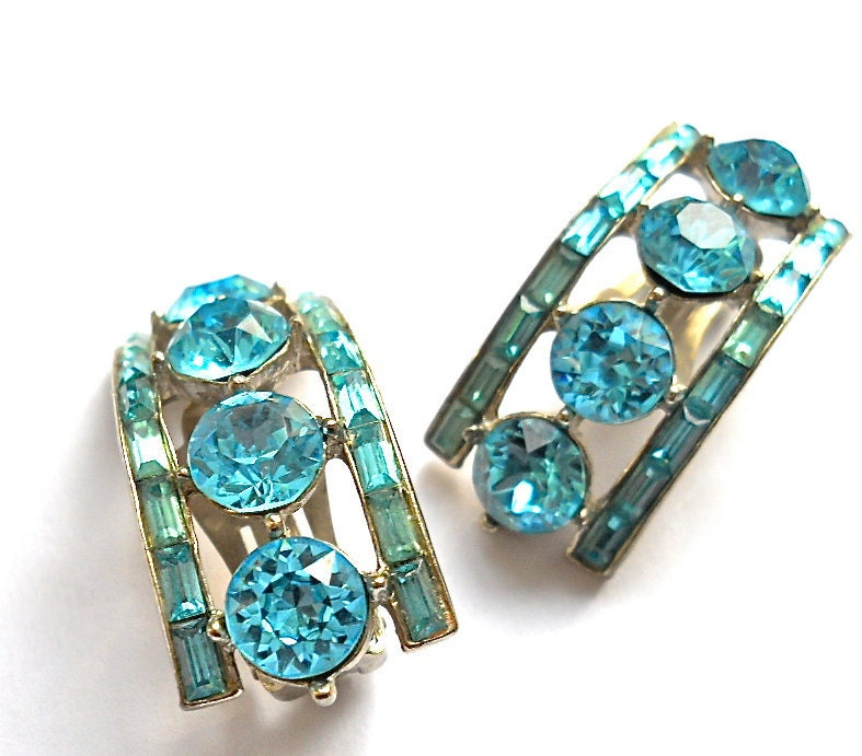 Vintage Aqua Blue Rhinestone1950s Earrings