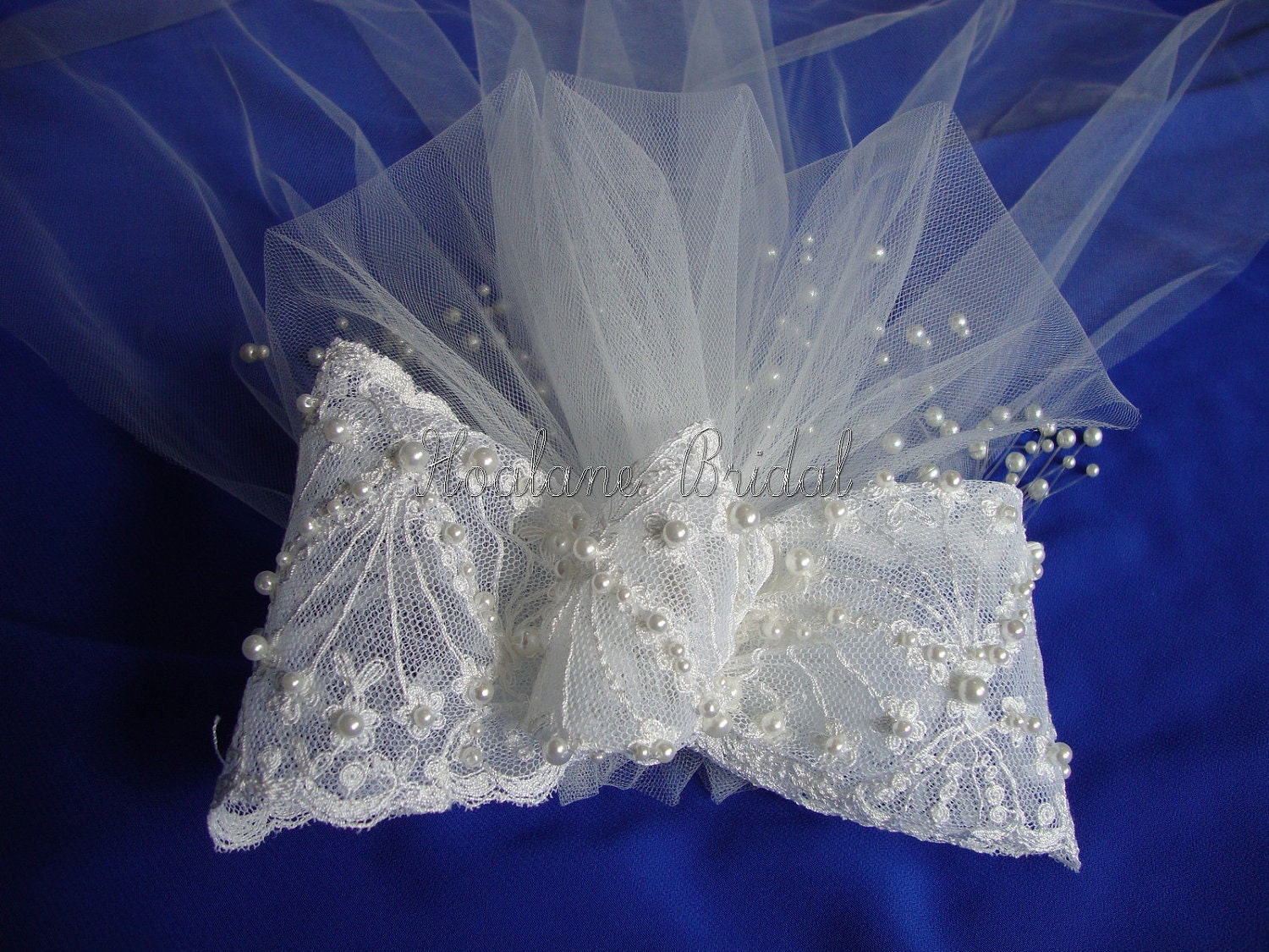 Veil, Lace veil, Vintage Lace bridal Veil, Cathedral Veil detachable from headpiece bow