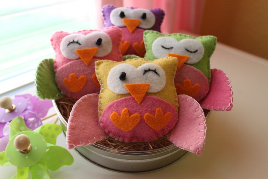 Mini Felt Plush Owls - Owl Ornament - Party or Baby Shower Favors - Colors and Quantity of your Choice