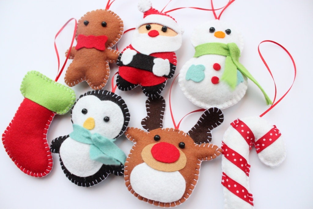 Set Felt Plush Christmas Ornaments - Santa Claus, Snowman, Gingerbread Man, Candy Cane and more - Merry Christmas Decor - Set of 7